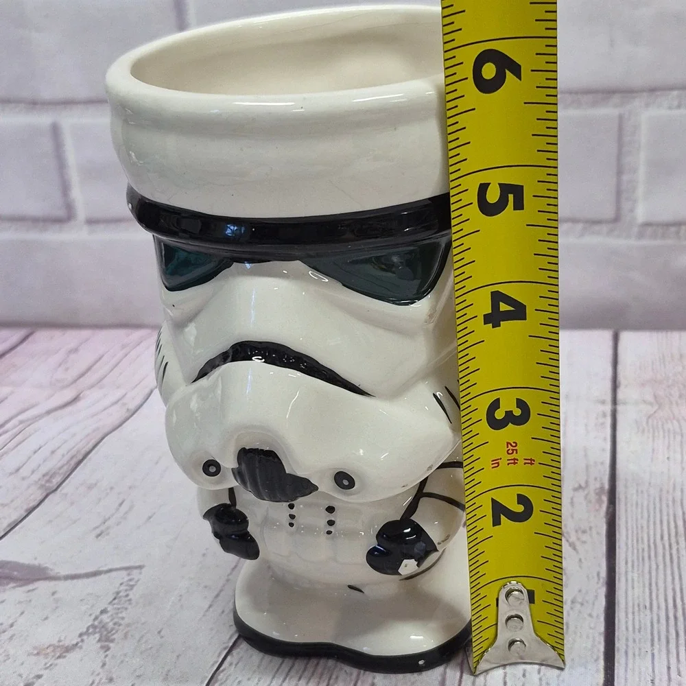 Star Wars Stormtrooper Sculpted Ceramic 3D Helmet Planter White Black 6in